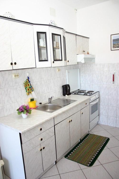 Apartments Ivan Orlic Vinisce Quarto foto