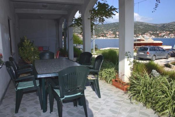 Apartments Ivan Orlic Vinisce Quarto foto