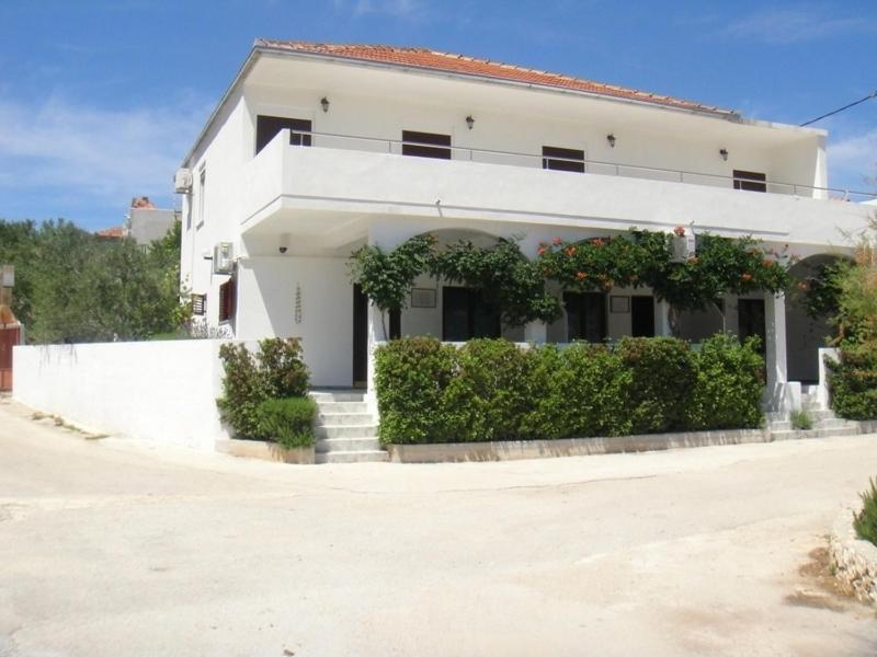 Apartments Ivan Orlic Vinisce Exterior foto